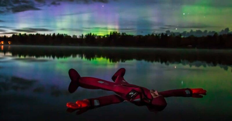 yllas-northern-lights-ice-floating-experience-with-transfer