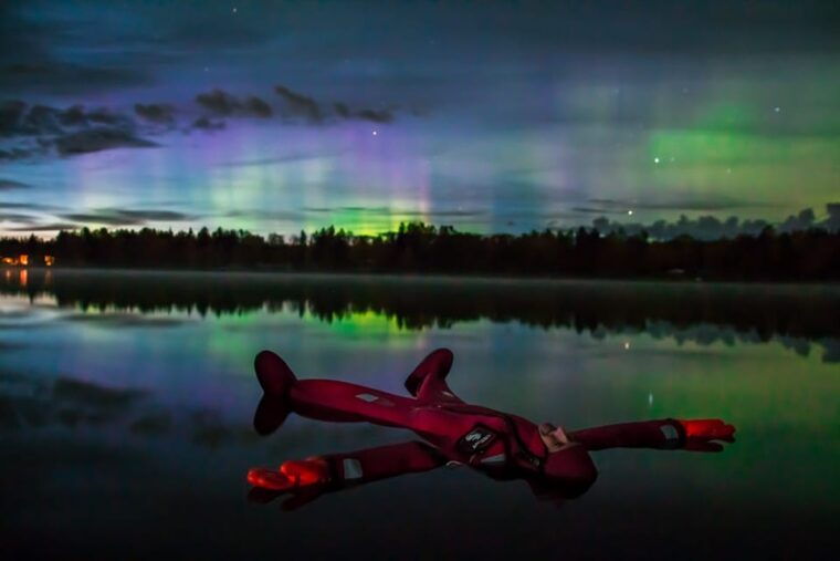 yllas-northern-lights-ice-floating-experience-with-transfer
