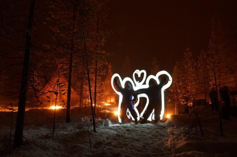 yllas-seeking-northern-lights-photo-tour