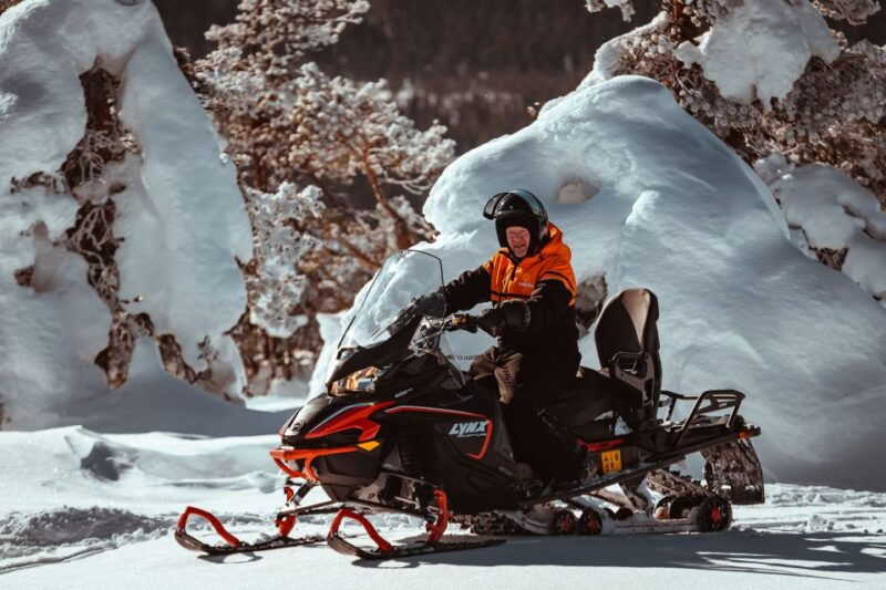 yllas-snowmobiling-abc