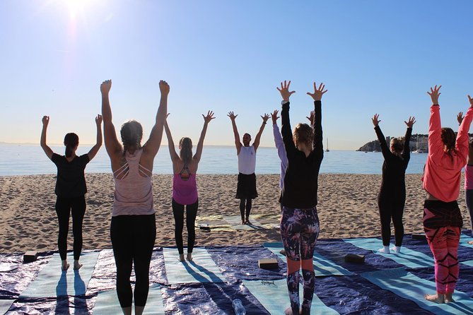 yoga-and-brunch-on-the-beach-2