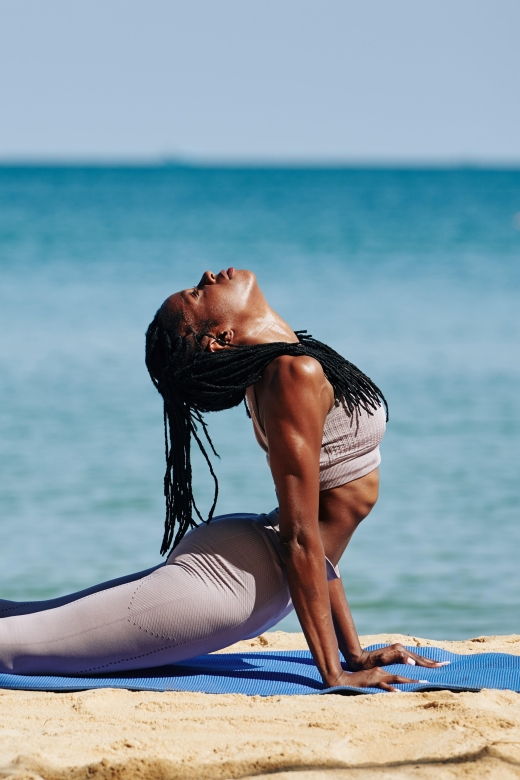 yoga-on-the-beach-in-south-beach