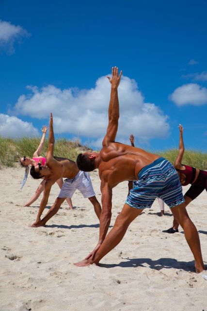 yoga-on-the-beach-in-south-beach