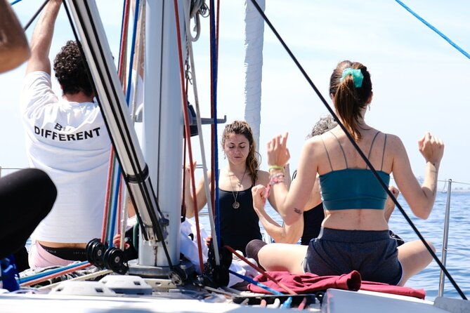 yoga-session-and-sailing-adventure-in-barcelona-2