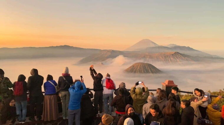 yogyakarta-10-hours-private-car-hire-customized-city-tour