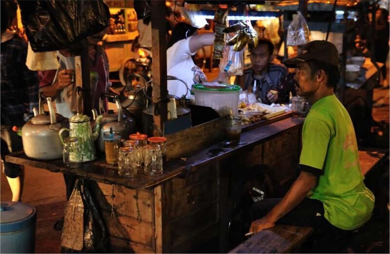 Yogyakarta: 3-Hour Night Walking with Street Food Tasting - Practical Details and Comfort