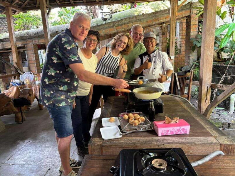 yogyakarta-3-hours-vip-cooking-class-include-market-tour