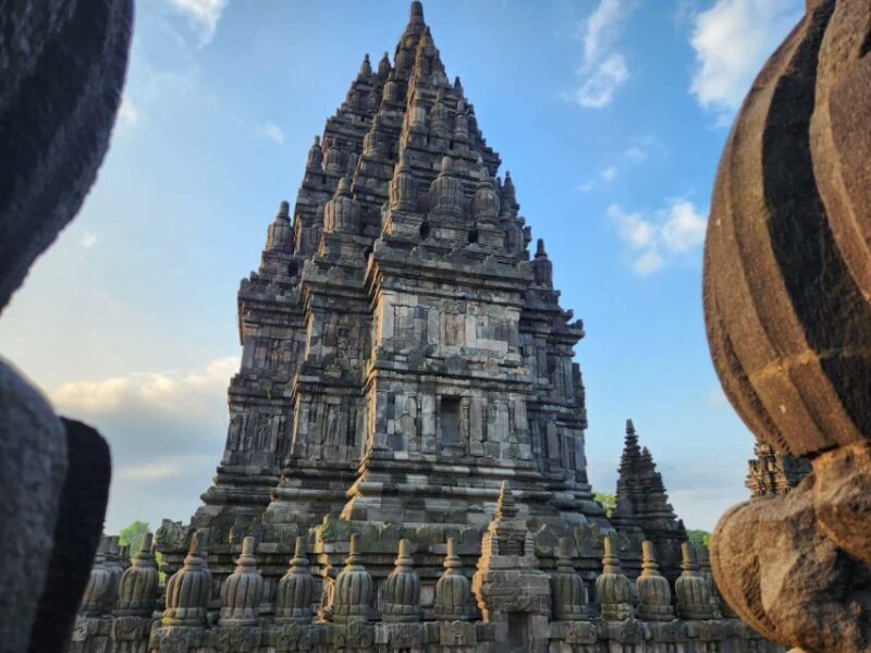 Yogyakarta: 4 Day Borobudur Climb up, Prambanan Bromo & Ijen - The Cost and Value