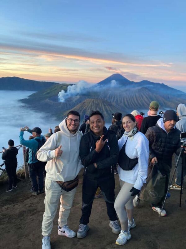 Yogyakarta: 4-Day Java Tour with Bromo & Ijen - Exploring the 4-Day Java Tour with Bromo & Ijen: An Authentic Indonesian Adventure