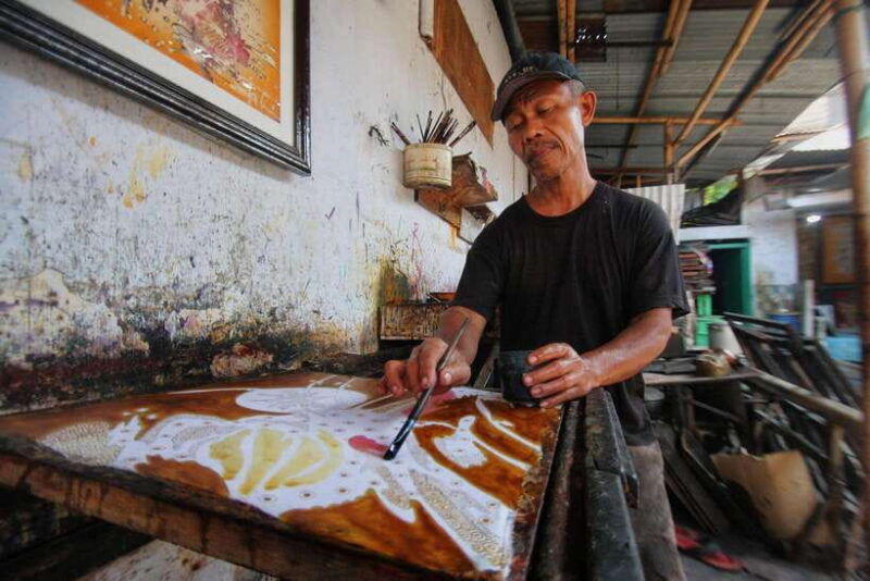 yogyakarta-batik-making-class-with-expert