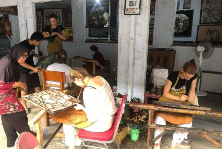 yogyakarta-batik-painting-workshop