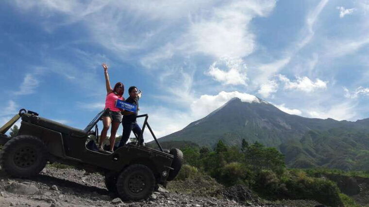 yogyakarta-borobudur-4-day-private-tour-excursion