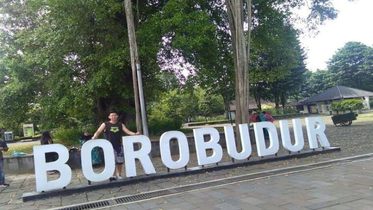 yogyakarta-borobudur-and-prambanan-day-trip