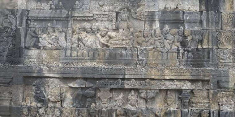 yogyakarta-borobudur-and-prambanan-temples-day-tour