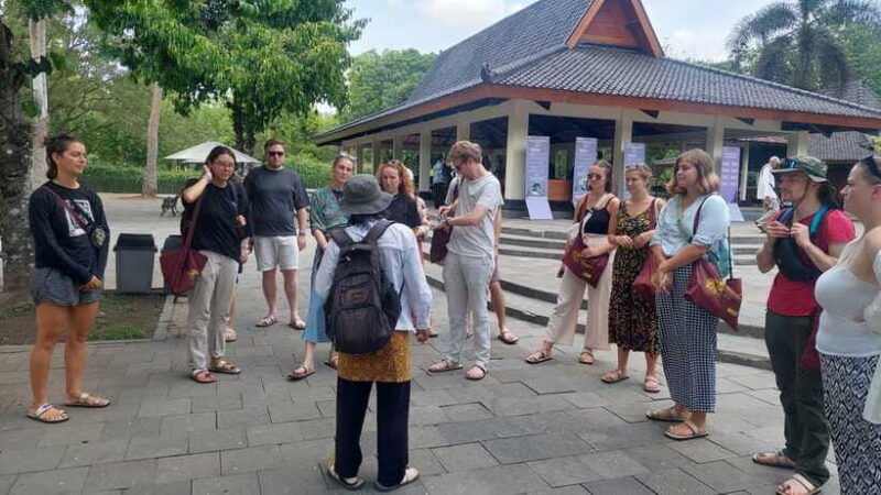 yogyakarta-borobudur-and-prambanan-tour