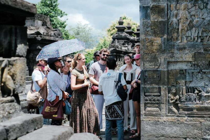 yogyakarta-borobudur-climb-up-guided-shared-tour