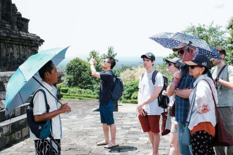 yogyakarta-borobudur-climb-up-guided-shared-tour