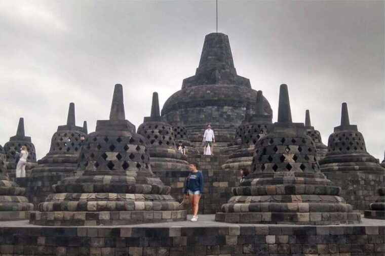 yogyakarta-borobudur-climb-up-prambanan-tour-with-pickup