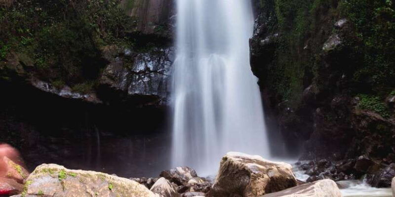 yogyakarta-borobudur-kedung-kayang-waterfall