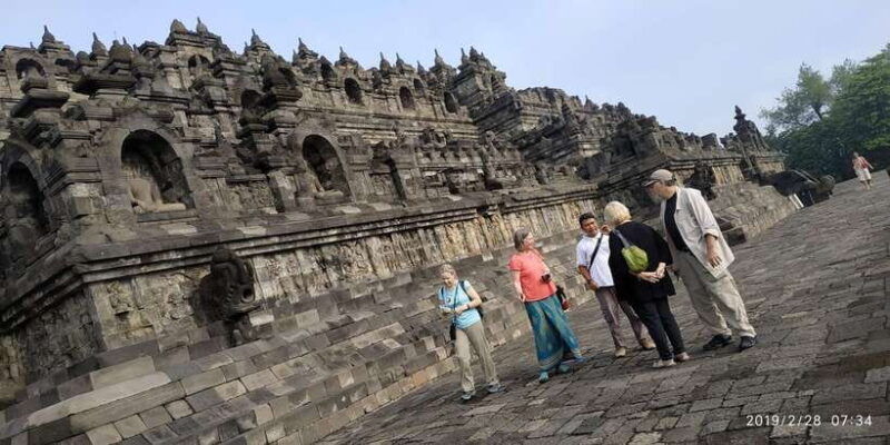 yogyakarta-borobudur-merapi-jeep-tour-and-prambanan