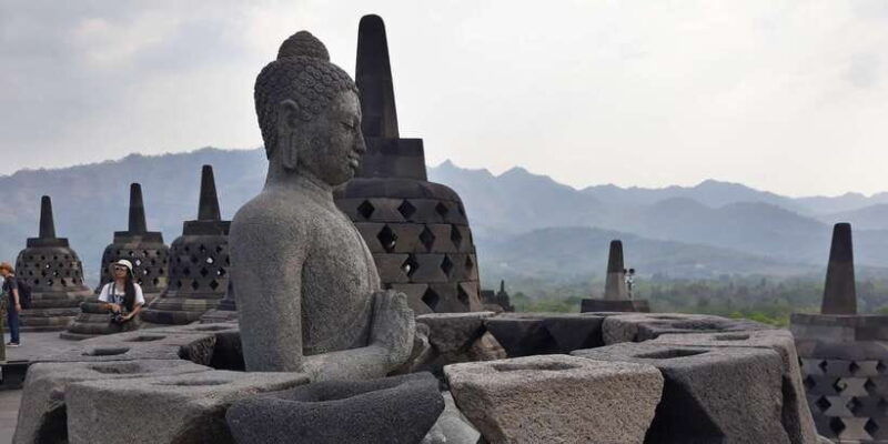 yogyakarta-borobudur-merapi-jeep-tour-and-prambanan