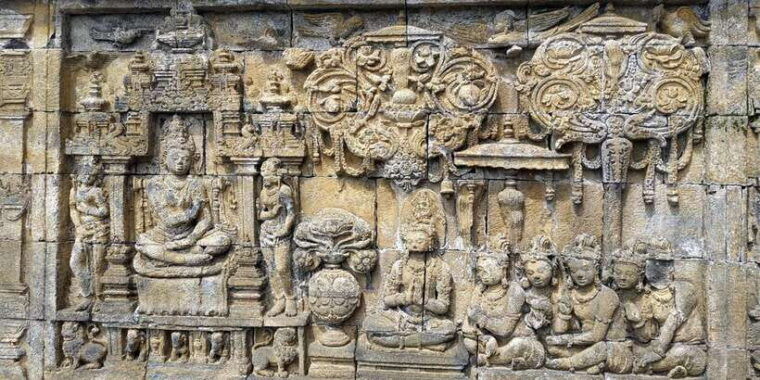 yogyakarta-borobudur-merapi-jeep-tour-and-prambanan