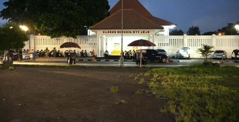 Yogyakarta: Borobudur, Prambanan & Alun-Alun Kidul Tour - FAQ