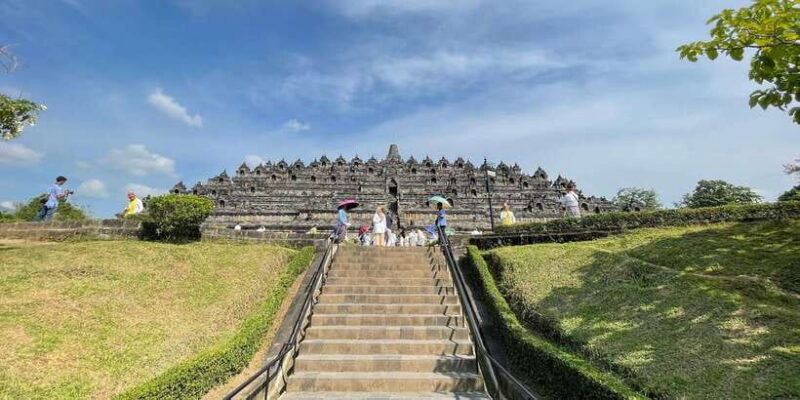 yogyakarta-borobudur-prambanan-mt-merapi-ramayana-dance
