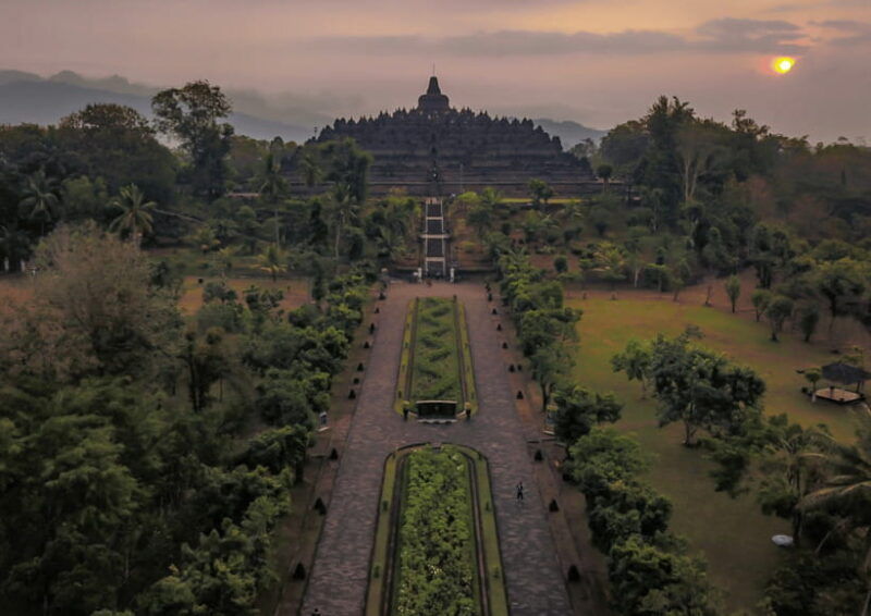 yogyakarta-borobudur-prambanan-temple-cheapest-tour