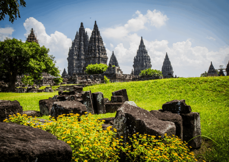 yogyakarta-borobudur-prambanan-temple-cheapest-tour