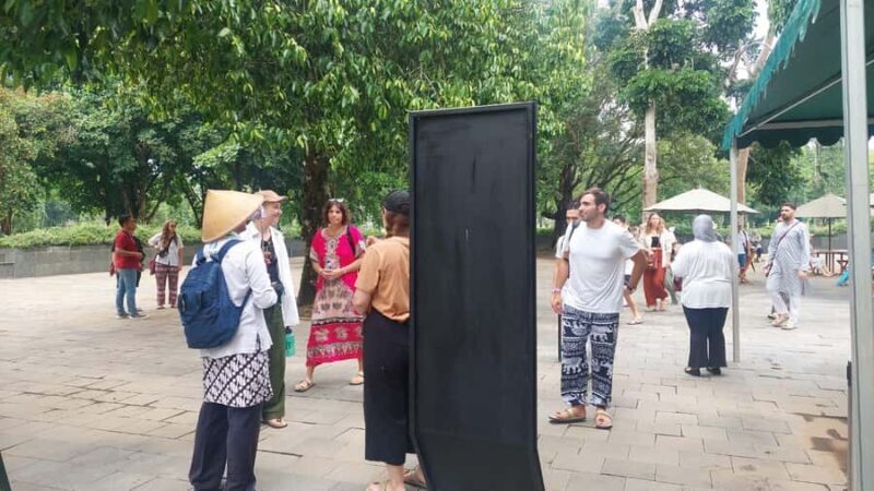 Yogyakarta: Borobudur & Prambanan Temple Tour with Tickets - The Value of the Tour