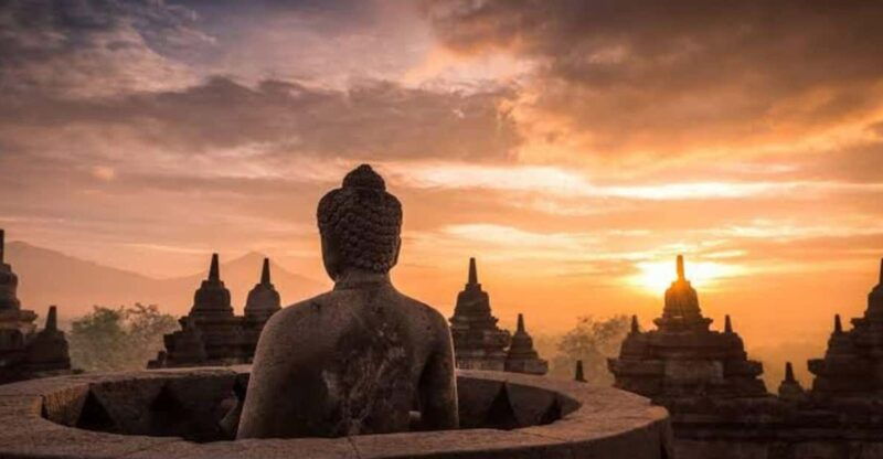 yogyakarta-borobudur-queen-of-boko-sunset-temple-day-tour