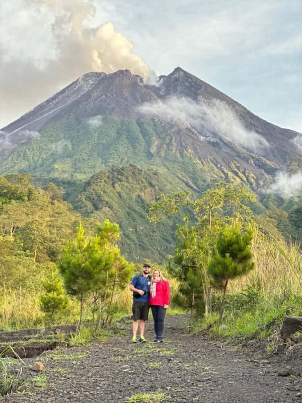 Yogyakarta: Borobudur Sunrise Climb up & Volcano Jeep Tour - FAQs