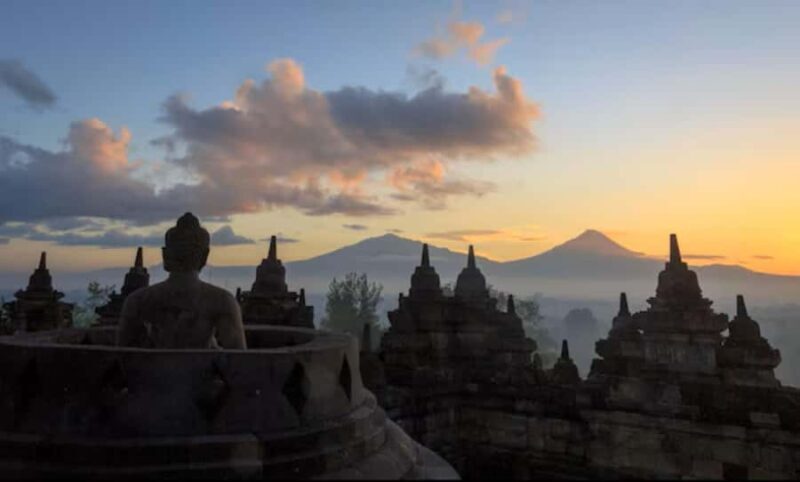 Yogyakarta : Borobudur sunrise climbup temple and prambanan - Who Should Consider This Tour?