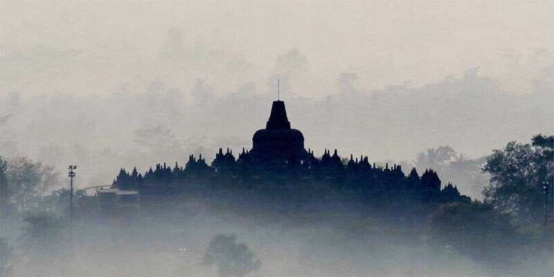 yogyakarta-borobudur-sunrise-prambanan-temple-guided-tour