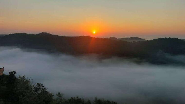 yogyakarta-borobudur-sunrise-tour-free-drone-footage
