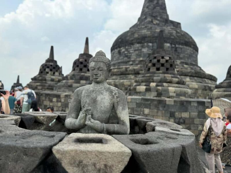 Yogyakarta: Borobudur Sunrise VIP and Prambanan Culture Tour - An In-Depth Look at the Yogyakarta Sunrise and Cultural Tour