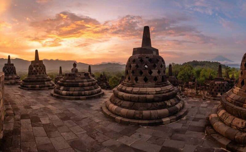 Yogyakarta: Borobudur sunset(guarantee climb up) & Prambanan - An Overview of the Yogyakarta Temple Tour Experience