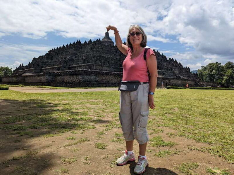 yogyakarta-borobudur-temple-and-selogriyo-rice-terrace-tour