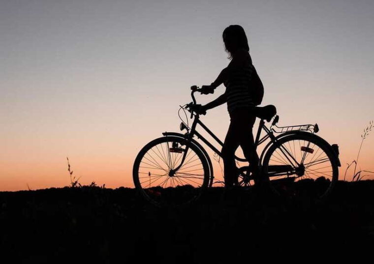 yogyakarta-borobudur-temple-cycling