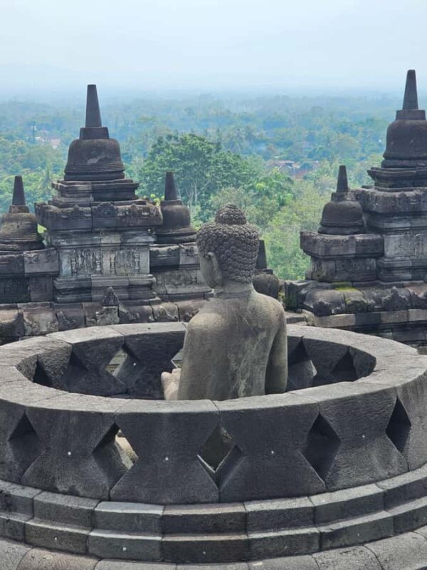 Yogyakarta: Borobudur Temple & Enam Langit Private Tour - FAQ
