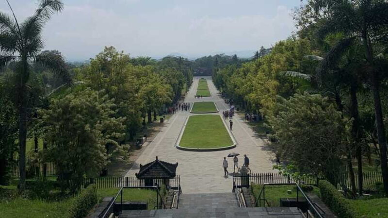 Yogyakarta: Borobudur Temple Tour with Hotel Pickup - Is This Tour Right for You?