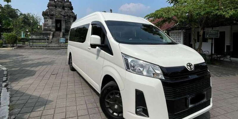 yogyakarta-borobudur-vip-climb-up-and-prambanan-temple-tour
