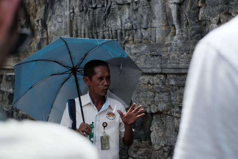 yogyakarta-borobudur-yard-and-prambanan-temple-tour