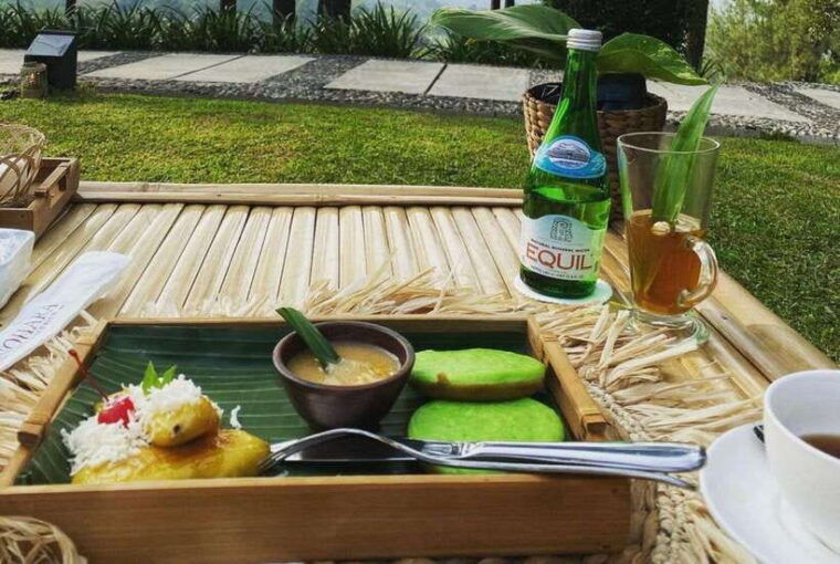 yogyakarta-breakfast-at-borobudur-prambanan-private-tour
