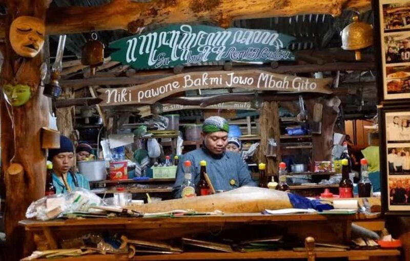 Yogyakarta: Candi Ijo Sunrise Hike and Breakfast Tour - Why This Tour Excels