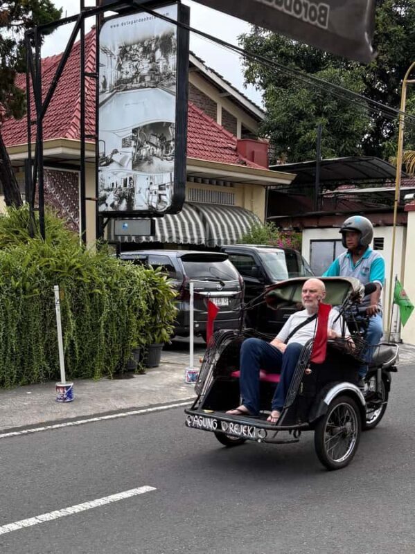 Yogyakarta: City Highlights with Pedicab and Guided Tours - Value and Pricing: Is It Worth It?