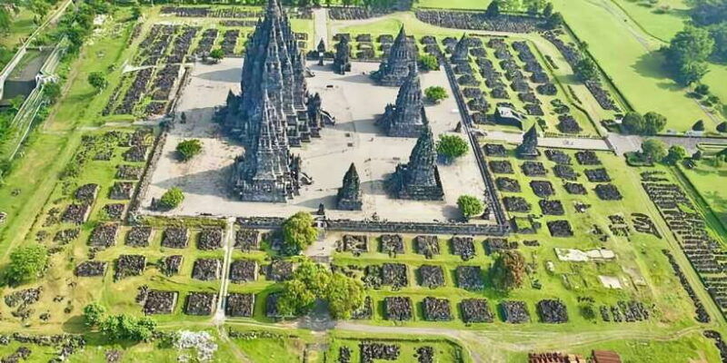 yogyakarta-city-tour-prambanan-borobudur-keraton-palace
