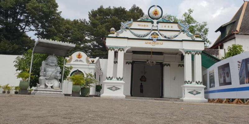yogyakarta-city-tour-taman-sari-and-keraton-yogyakarta