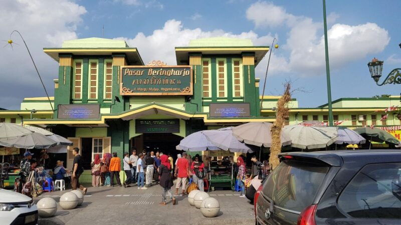 yogyakarta-city-tour-taman-sari-and-keraton-yogyakarta